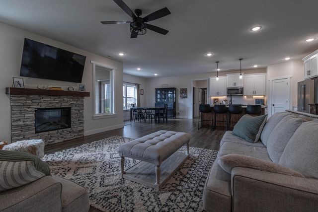 13877 S RANGELINE RD, Ashland, MO 65010