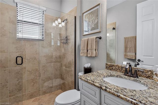 2898 Aviamar CIR, Naples, FL 34114