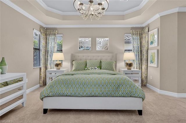 2898 Aviamar CIR, Naples, FL 34114