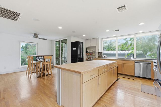 616 W Monroe ST, Austin, TX 78704