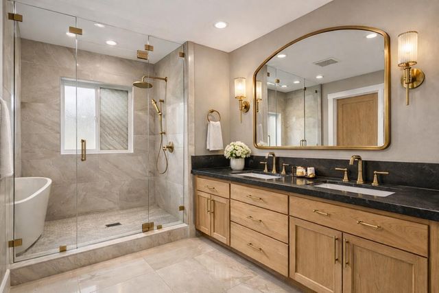 616 W Monroe ST, Austin, TX 78704