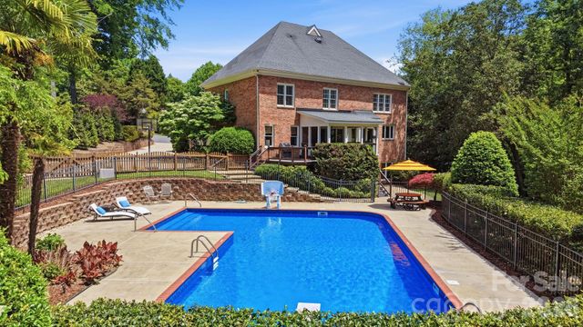 6746 Wynfaire Lane, Charlotte, NC 28210