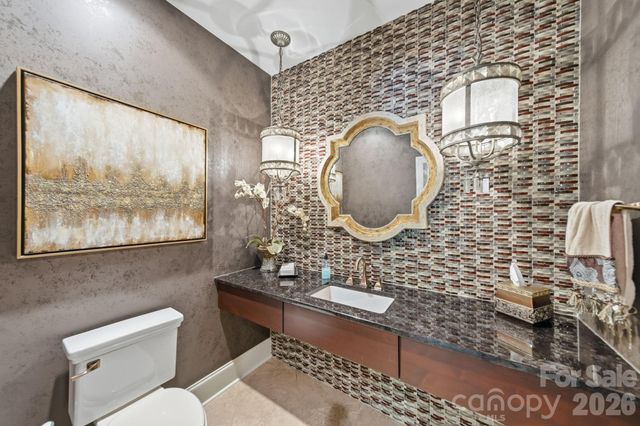6746 Wynfaire Lane, Charlotte, NC 28210