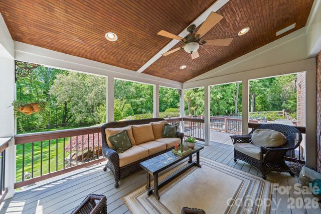 6746 Wynfaire Lane, Charlotte, NC 28210
