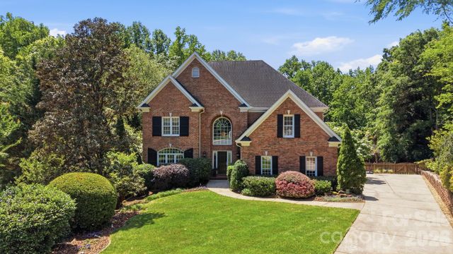6746 Wynfaire Lane, Charlotte, NC 28210