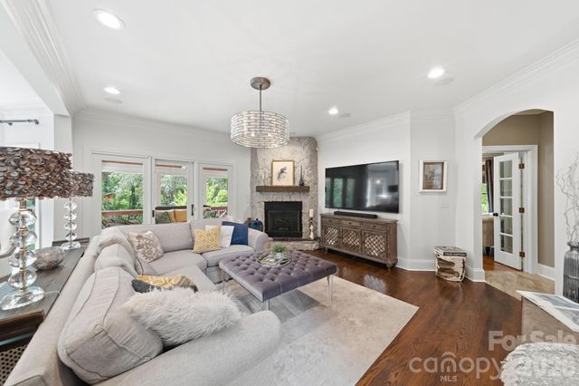6746 Wynfaire Lane, Charlotte, NC 28210