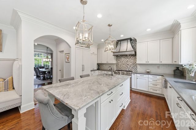 6746 Wynfaire Lane, Charlotte, NC 28210
