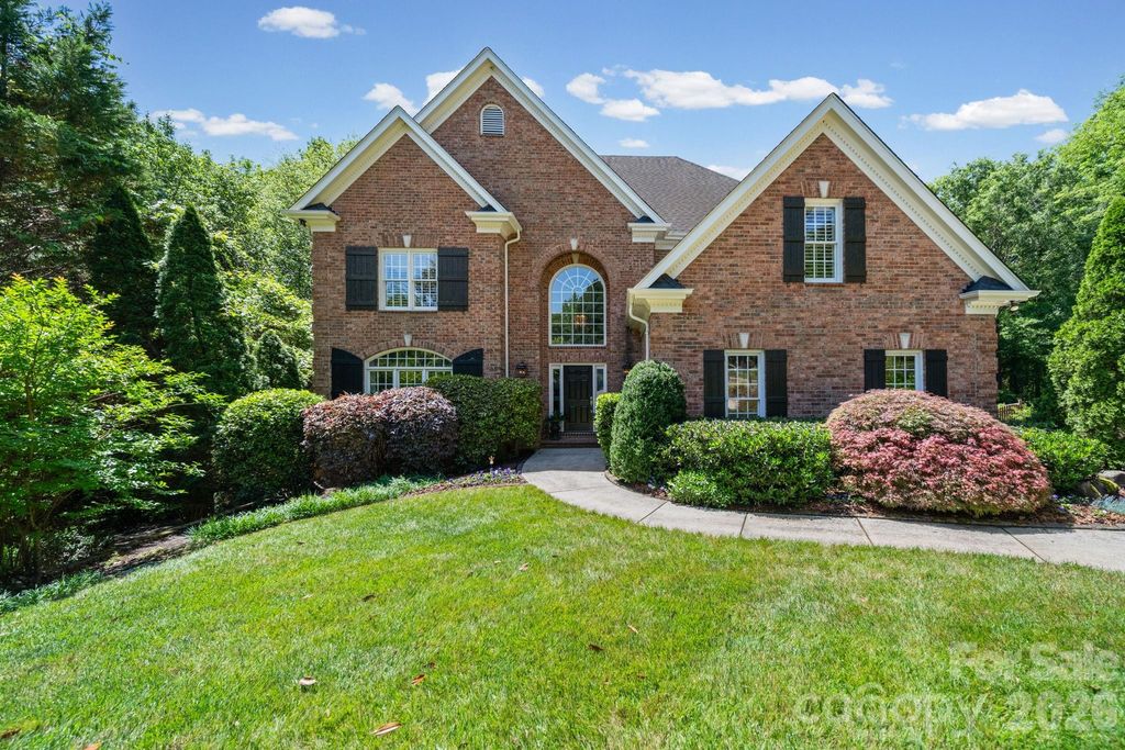 6746 Wynfaire Lane, Charlotte, NC 28210
