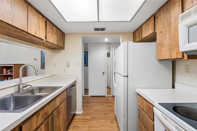 2587 COUNTRYSIDE BOULEVARD 6110, Clearwater, FL 33761