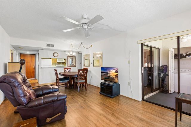 2587 COUNTRYSIDE BOULEVARD 6110, Clearwater, FL 33761