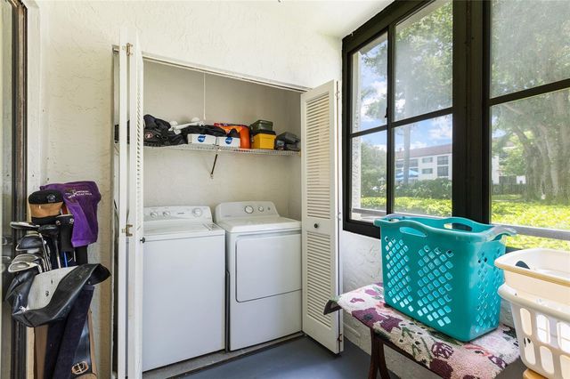 2587 COUNTRYSIDE BOULEVARD 6110, Clearwater, FL 33761