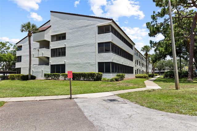2587 COUNTRYSIDE BOULEVARD 6110, Clearwater, FL 33761