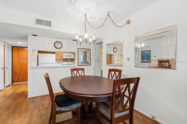 2587 COUNTRYSIDE BOULEVARD 6110, Clearwater, FL 33761
