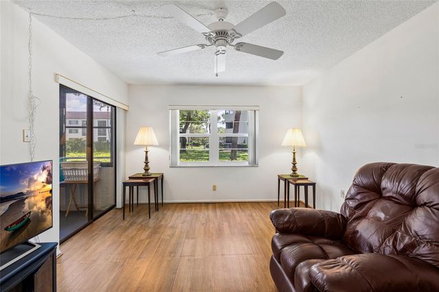 2587 COUNTRYSIDE BOULEVARD 6110, Clearwater, FL 33761