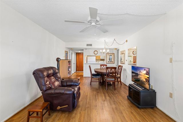 2587 COUNTRYSIDE BOULEVARD 6110, Clearwater, FL 33761