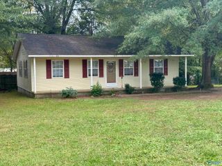 1805 Grand Avenue SW, Fort Payne, AL 35967