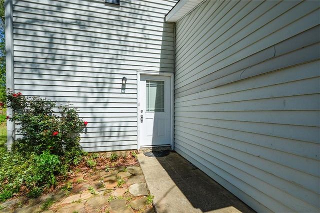 160 Timber Creek Lane SW, Marietta, GA 30060