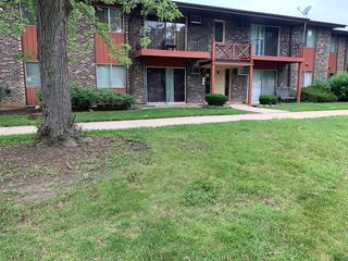 247 N Neltnor Boulevard E-1A, West Chicago, IL 60185