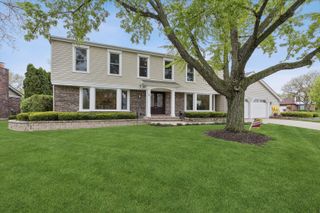 4115 Bristol Court, Northbrook, IL 60062
