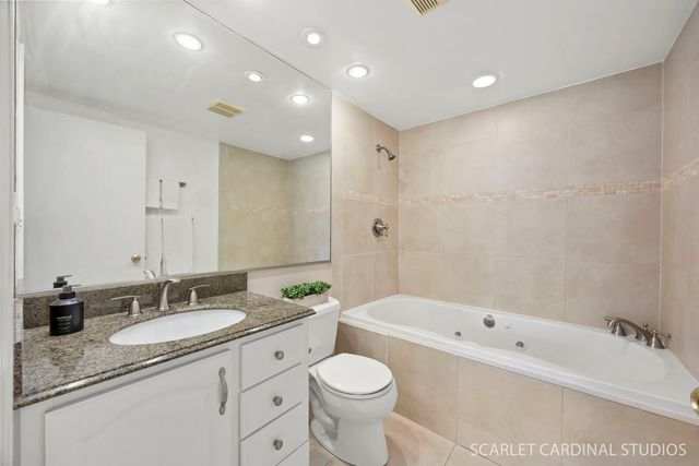 1 Renaissance Place 201, Palatine, IL 60067