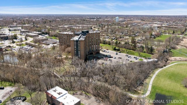 1 Renaissance Place 201, Palatine, IL 60067