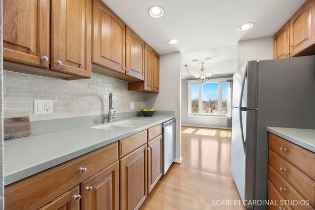 1 Renaissance Place 201, Palatine, IL 60067