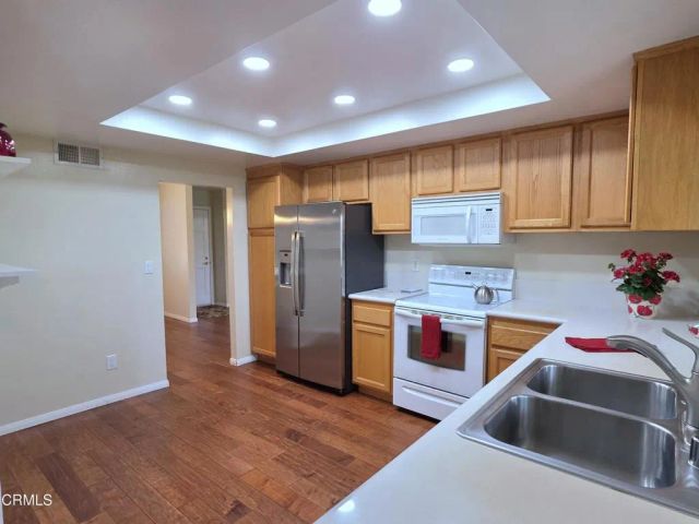 20193 Village 20, Camarillo, CA 93012