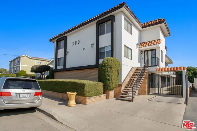14110 Yukon Avenue, Hawthorne, CA 90250