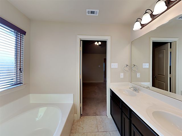 5860 Burgundy Rose Drive, Fort Worth, TX 76123