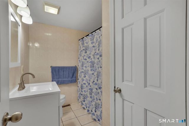 229 Woodhouse Avenue, Wallingford, CT 06492