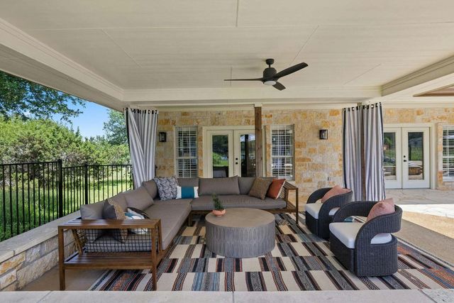 220 Sundance TRL, Dripping Springs, TX 78620