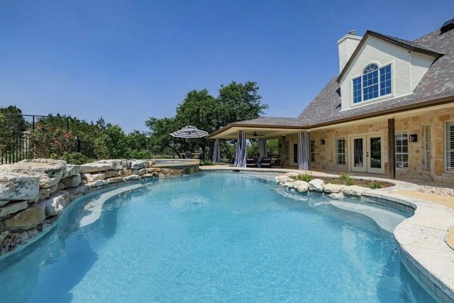 220 Sundance TRL, Dripping Springs, TX 78620