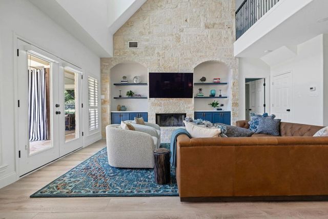 220 Sundance TRL, Dripping Springs, TX 78620