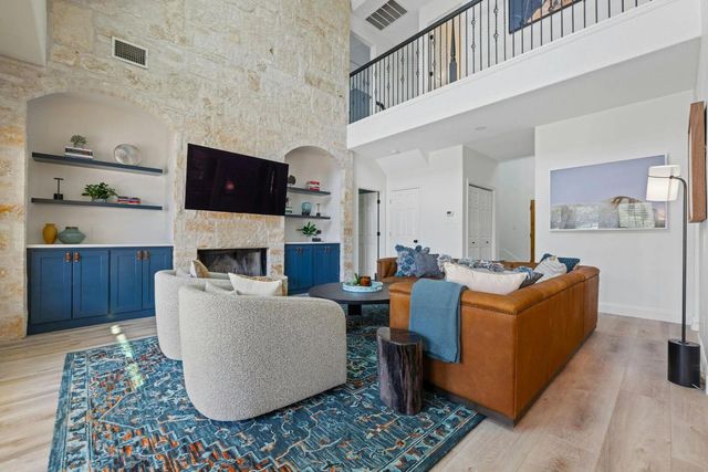 220 Sundance TRL, Dripping Springs, TX 78620