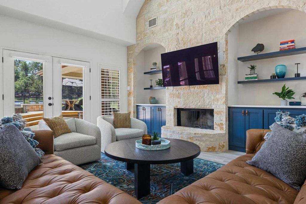 220 Sundance TRL, Dripping Springs, TX 78620