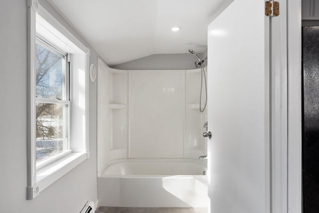 29 Bradstreet Ave, Haverhill, MA 01835