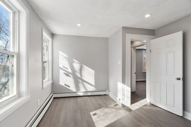 29 Bradstreet Ave, Haverhill, MA 01835