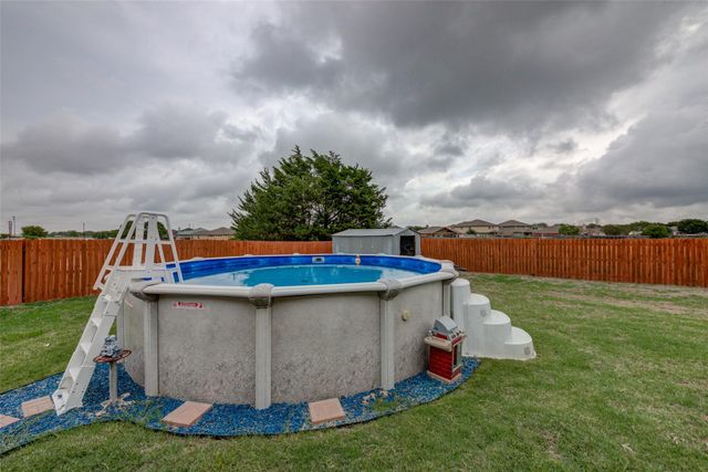 700 Indian Blanket ST, Lockhart, TX 78644