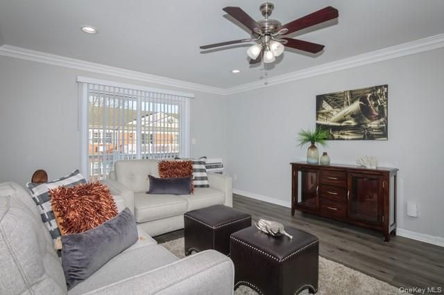 60 Chelsea Court AD12, Bohemia, NY 11716