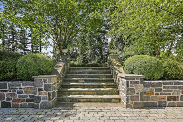 900 ARMY RD, Baltimore, MD 21204
