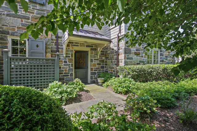 900 ARMY RD, Baltimore, MD 21204