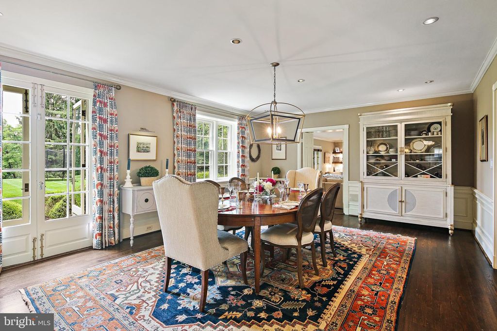Image 12 of property listing at 900 ARMY RD, Baltimore, MD 21204