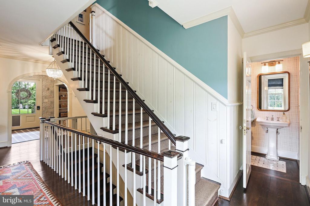 Image 22 of property listing at 900 ARMY RD, Baltimore, MD 21204