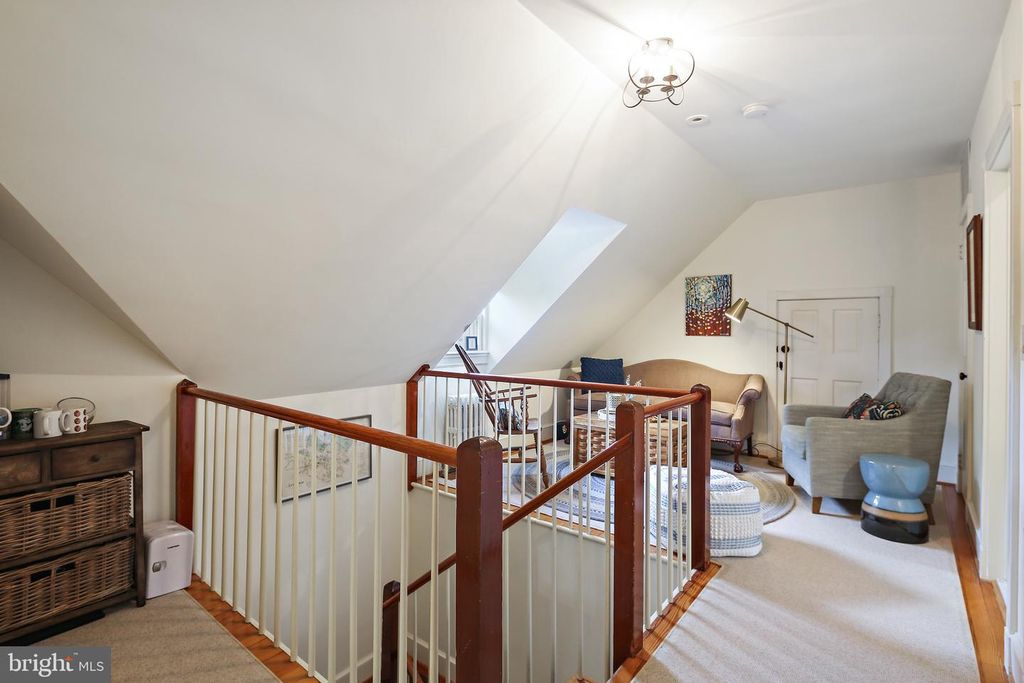 Image 41 of property listing at 900 ARMY RD, Baltimore, MD 21204