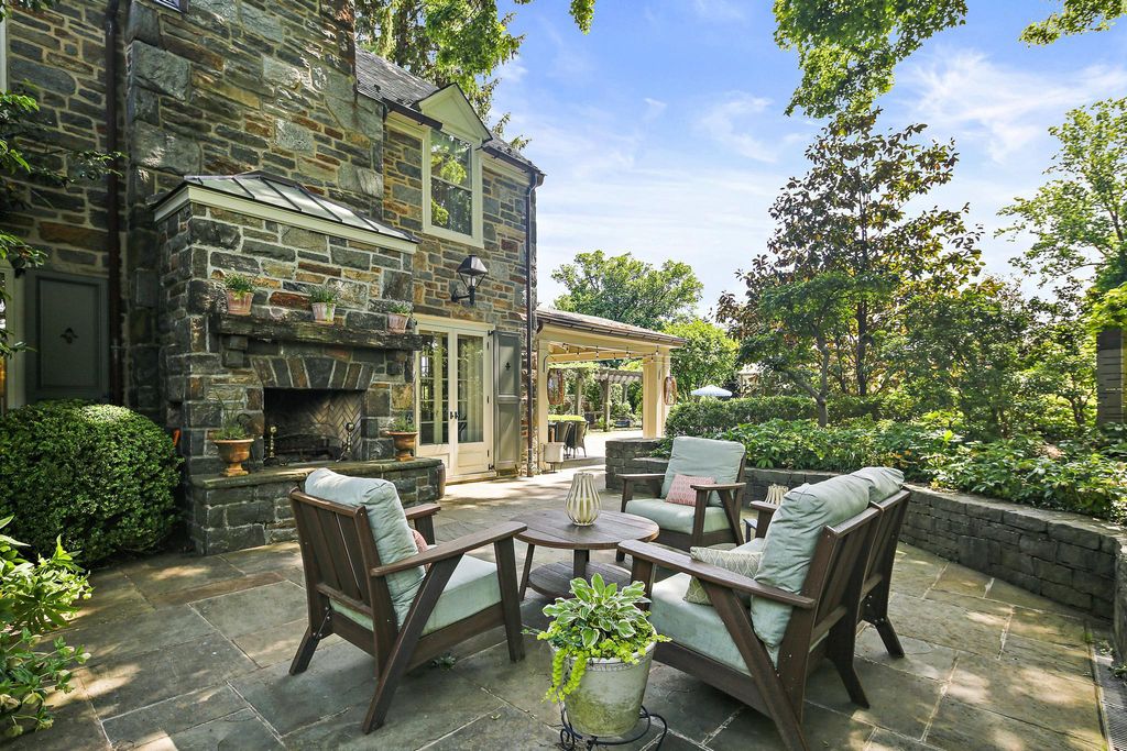 Image 56 of property listing at 900 ARMY RD, Baltimore, MD 21204