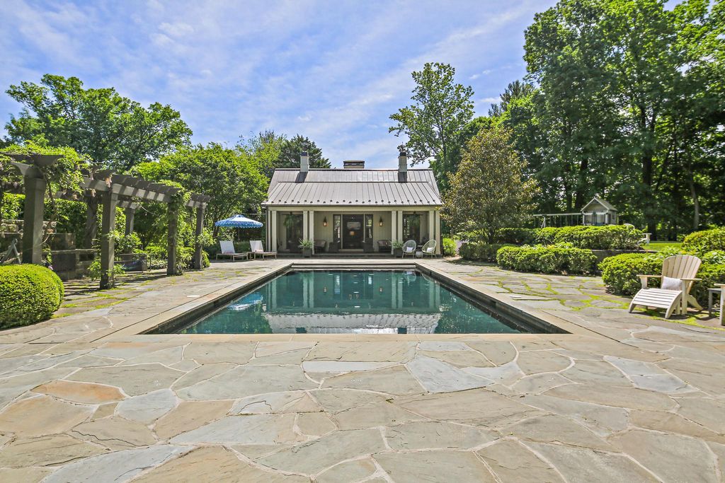 Image 59 of property listing at 900 ARMY RD, Baltimore, MD 21204