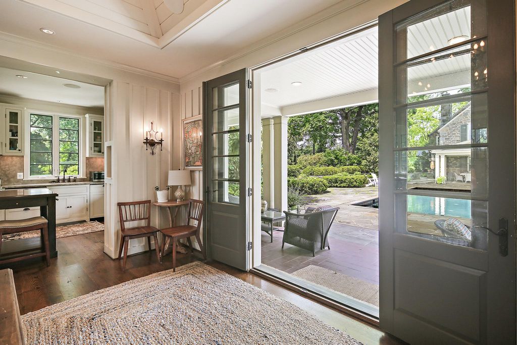 Image 67 of property listing at 900 ARMY RD, Baltimore, MD 21204