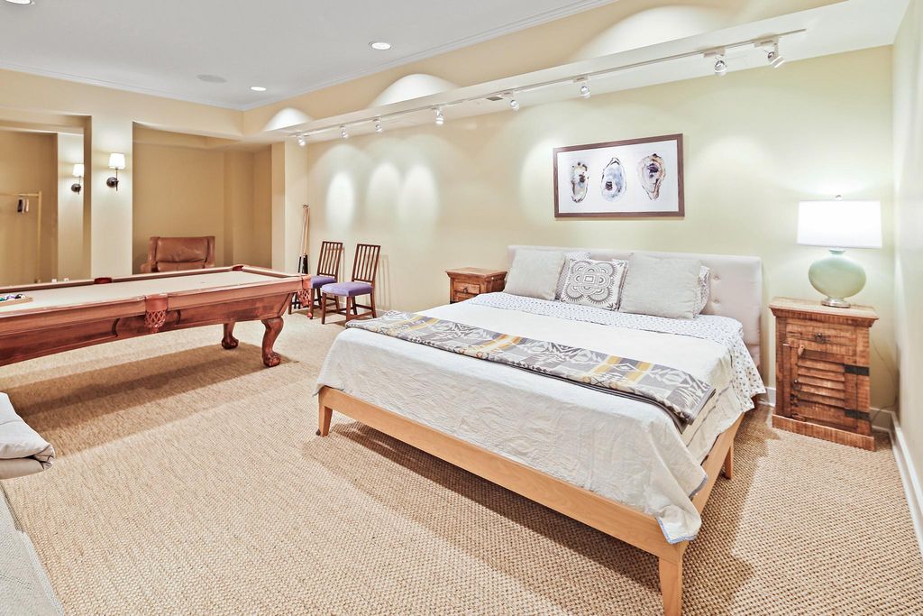Image 77 of property listing at 900 ARMY RD, Baltimore, MD 21204