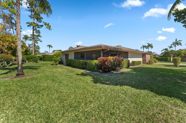 7811 BEECHFERN Circle 26, Tamarac, FL 33321