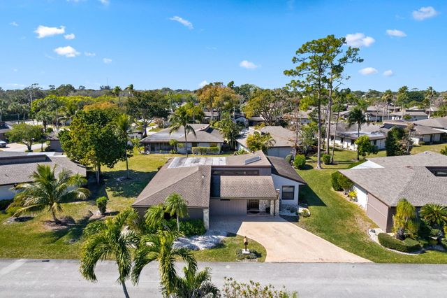 7811 BEECHFERN Circle 26, Tamarac, FL 33321